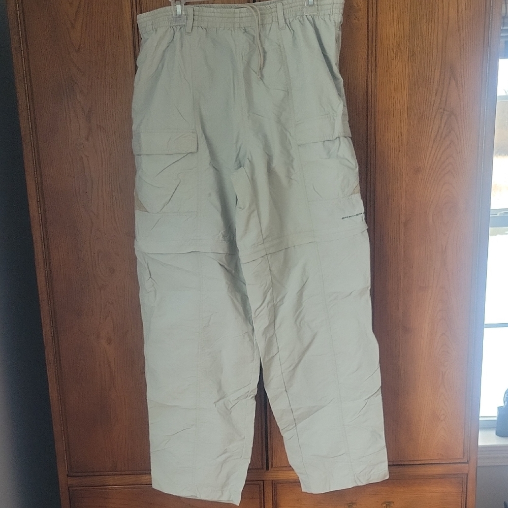 Columbia Men's Light Gray Cargo Pants
